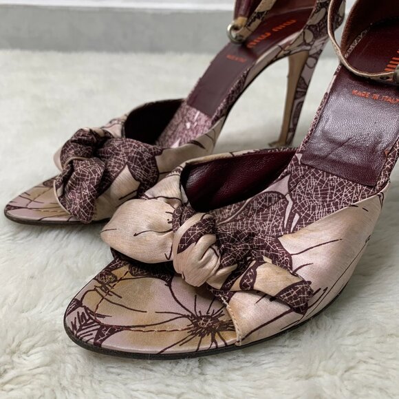Miu Miu Women's Purple Leather Ankle Strap Floral Ribbon Heels Size 39 - Picture 4 of 14